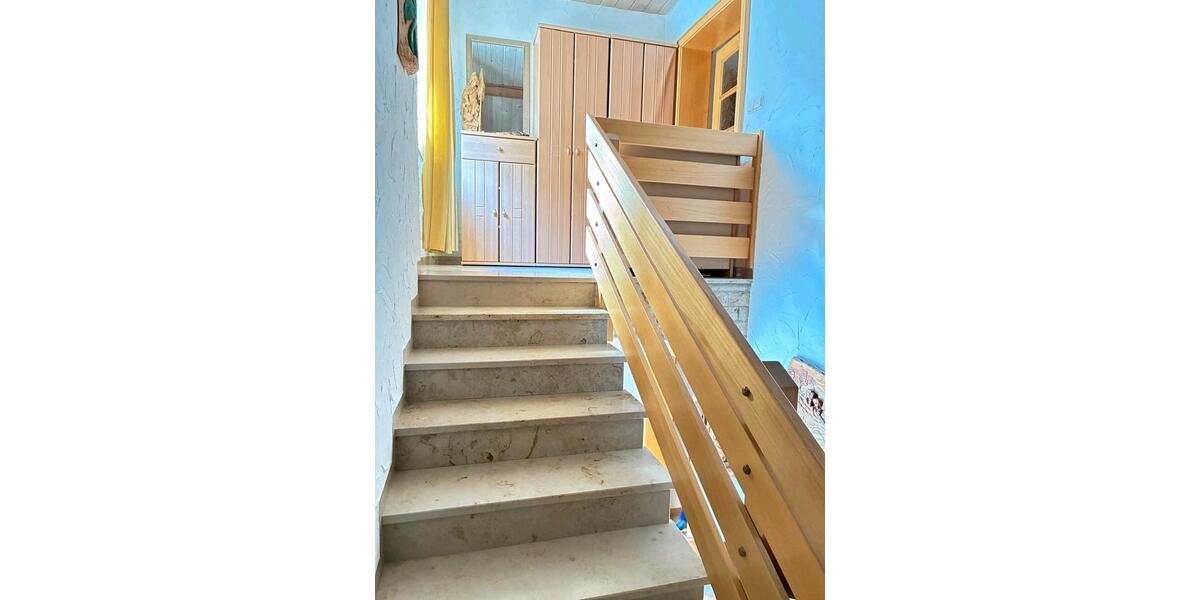 Dachgeschoßwohnung Deuerling - 3 Zimmer, 85 m&sup2;, 1.030&euro; | Angebot:24434060