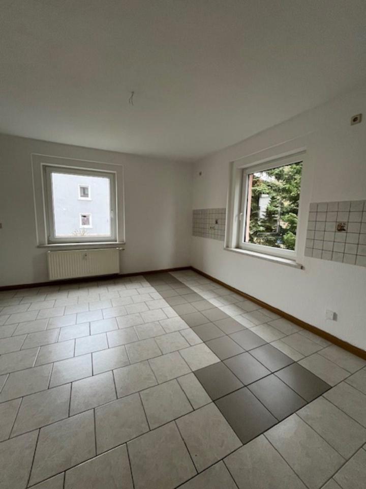 von Privat 2 ZKB Wohnung im 1.OG Lengenfeld zu vermieten