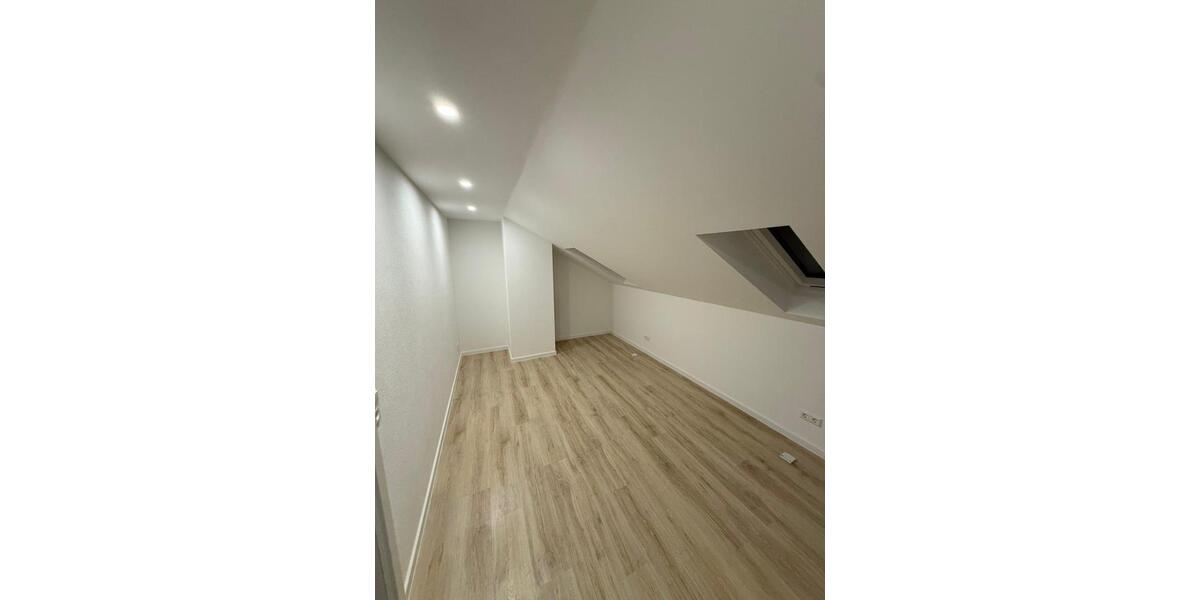 2-Zimmer-Dachgeschosswohnung in Neckargemünd - teilmöbliert 2 zimmer