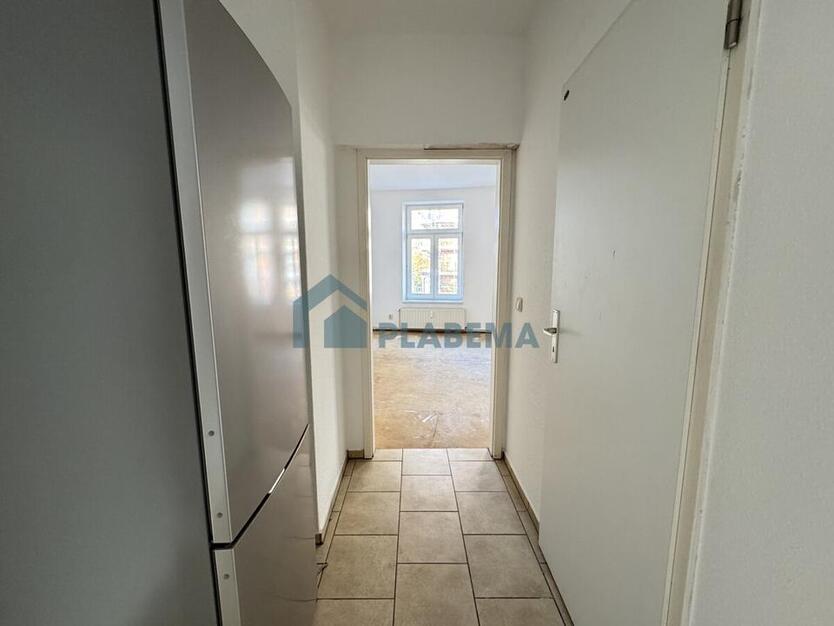 Frisch in Renovierung -> 2-Zimmer-Wohnung mit neuer Einbauküche in zentraler Innenstadtlage zimmer