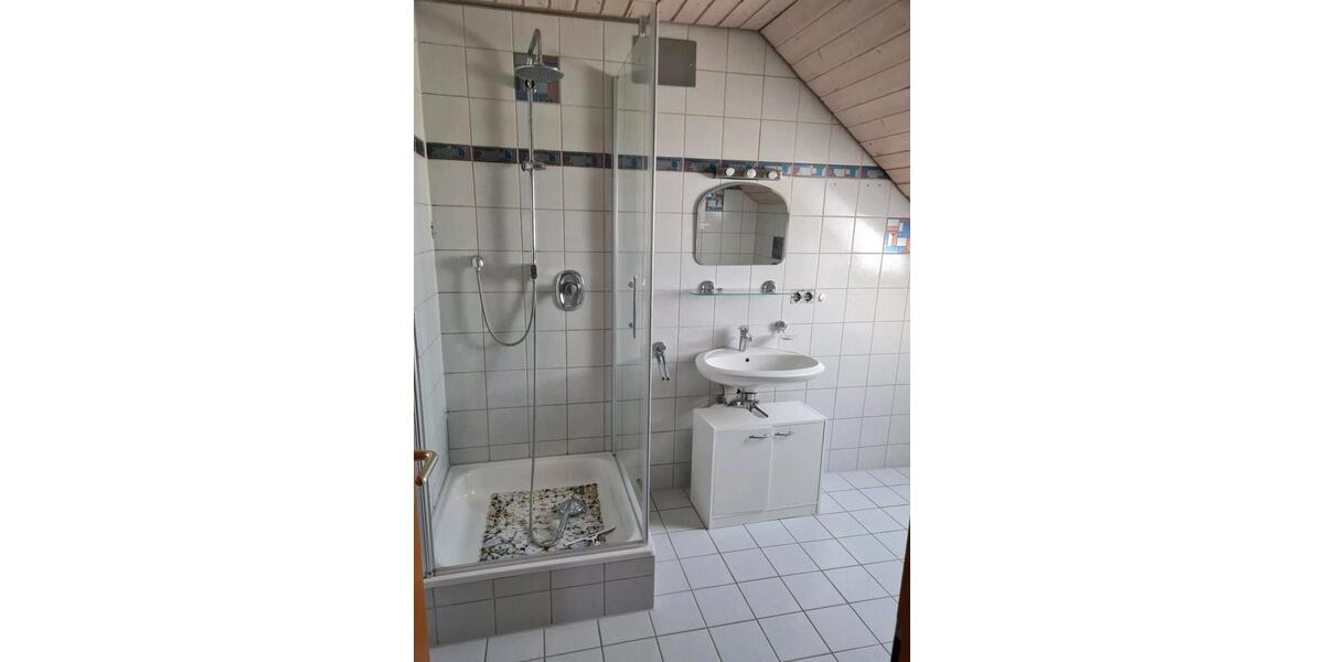 Dachgeschoßwohnung Nattheim - 3.5 Zimmer, 95 m&sup2;, 1.200&euro; | Angebot:24825282