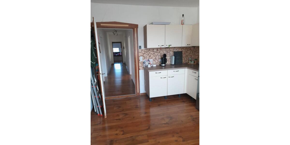 Etagenwohnung Dassel - 3 Zimmer, 100 m&sup2;, 450&euro; | Angebot:26507146