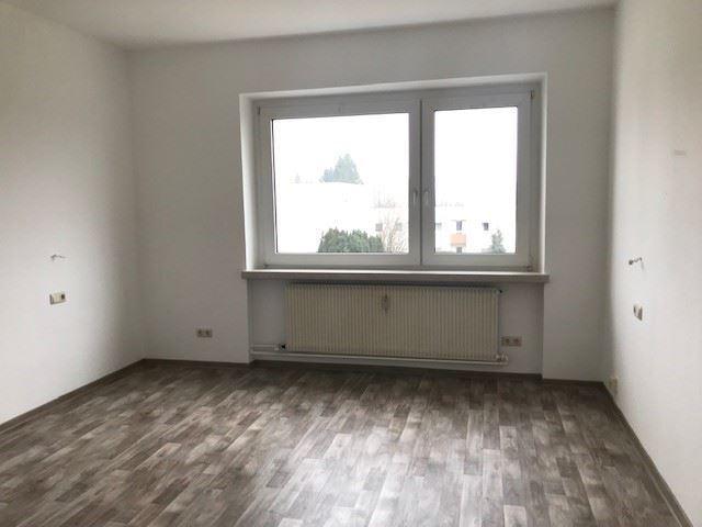 +++ 1 Monat mietfrei! 4 Raumwohnung mit Balkon +++ 4 zimmer
