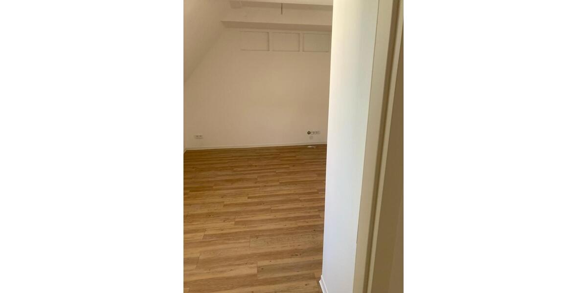 117,04 qm Frisch sanierte 4 Zimmer Wohnung in Strausberg zu vermieten 4 zimmer