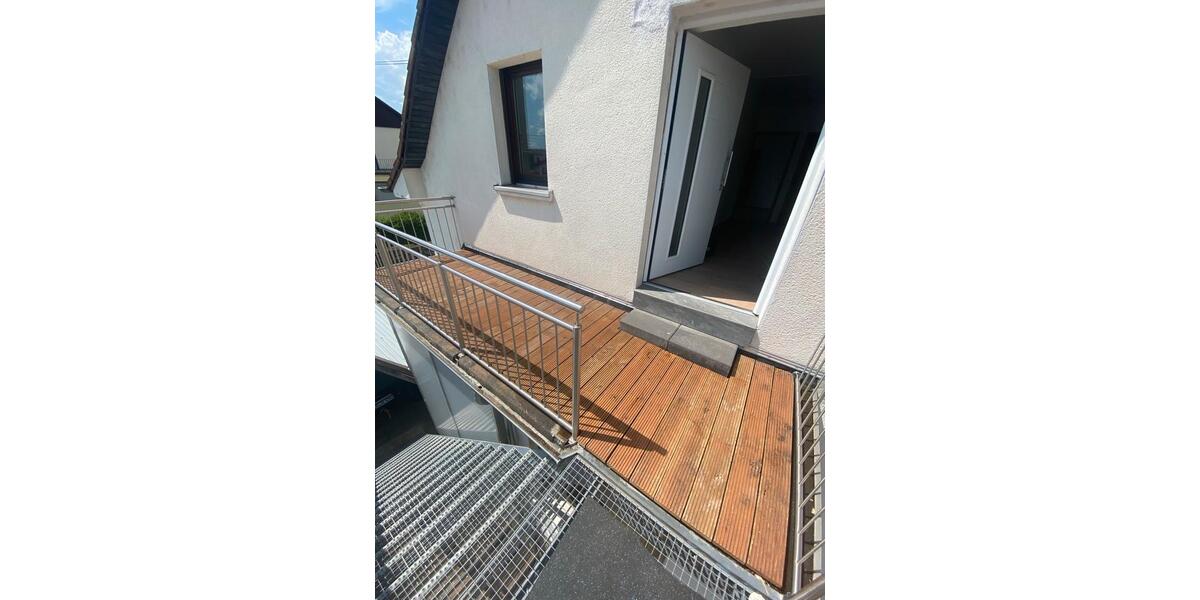 Dachgeschoßwohnung Saarlouis - 3 Zimmer, 81 m&sup2;, 770&euro; | Angebot:26049461