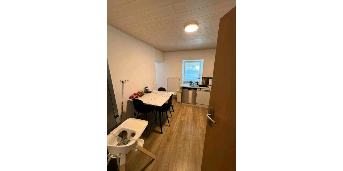 Erdgeschoßwohnung Pronsfeld - 4 Zimmer, 95 m&sup2;, 950&euro; | Angebot:26134532