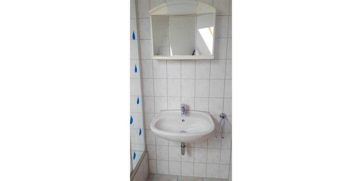 Dachgeschoßwohnung Nienstädt - 1 Zimmer, 30 m&sup2;, 300&euro; | Angebot:26355854
