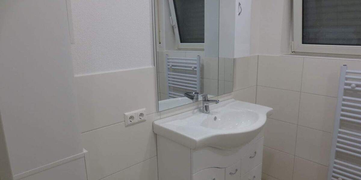 Etagenwohnung Salach - 3 Zimmer, 77 m&sup2;, 690&euro; | Angebot:25776656