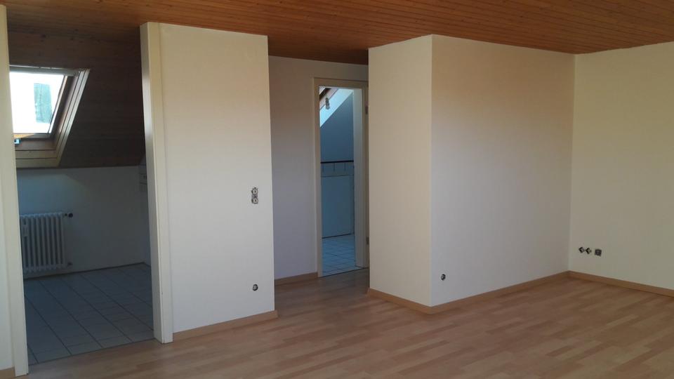 Dachgeschoßwohnung Lenningen - 1 Zimmer, 32 m&sup2;, 300&euro; | Angebot:24816021