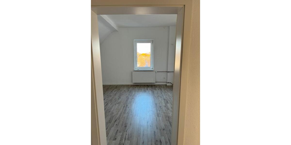 Dachgeschoßwohnung Recklinghausen - 2.5 Zimmer, 63 m&sup2;, 600&euro; | Angebot:25205256