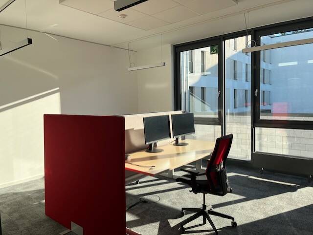 Modernes Büro mit ca. 15m² oder 30 m² zu vermieten - All-in-Miete