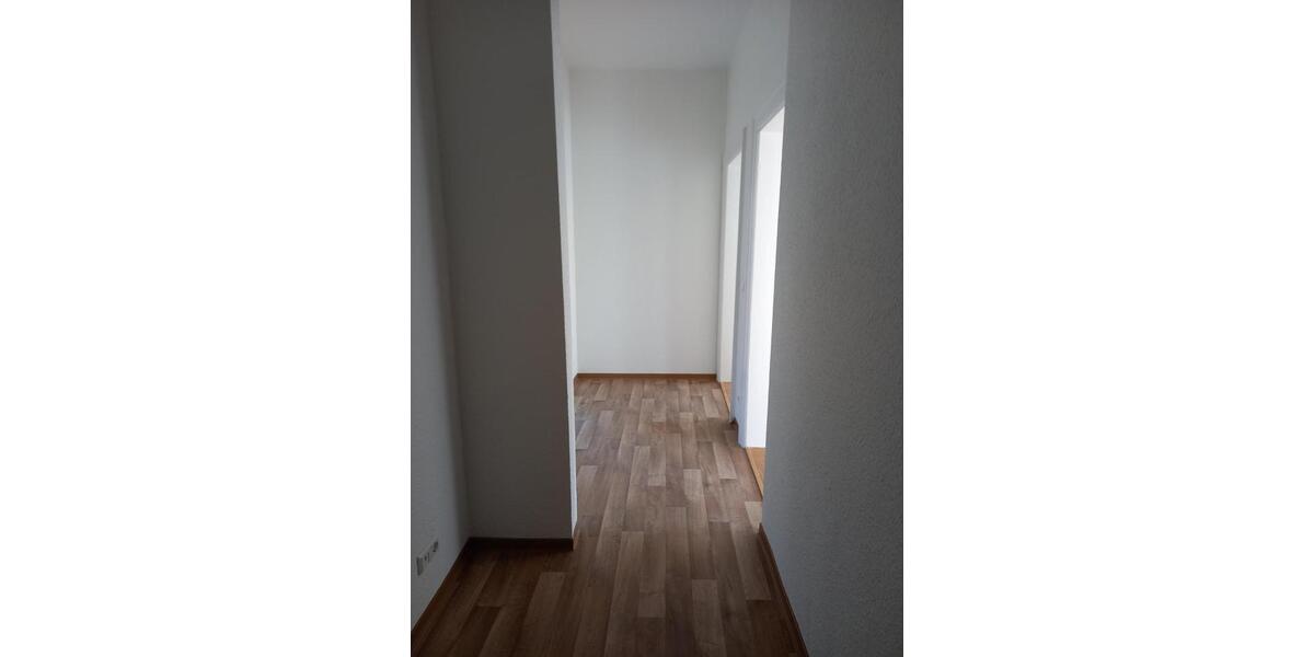 Etagenwohnung Neustrelitz - 3 Zimmer, 78 m&sup2;, 505&euro; | Angebot:26649639