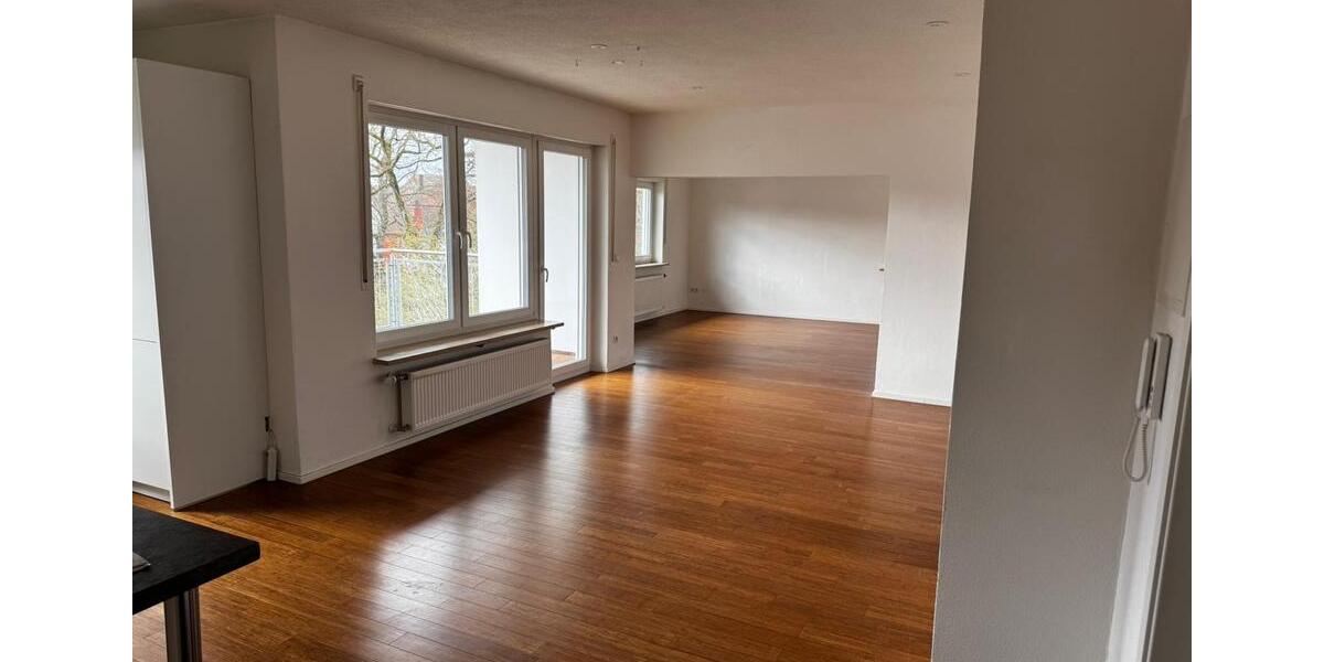 Einfamilienhaus Gunzenhausen - 3 Zimmer, 120 m&sup2;, 1.200&euro; | Angebot:26084558