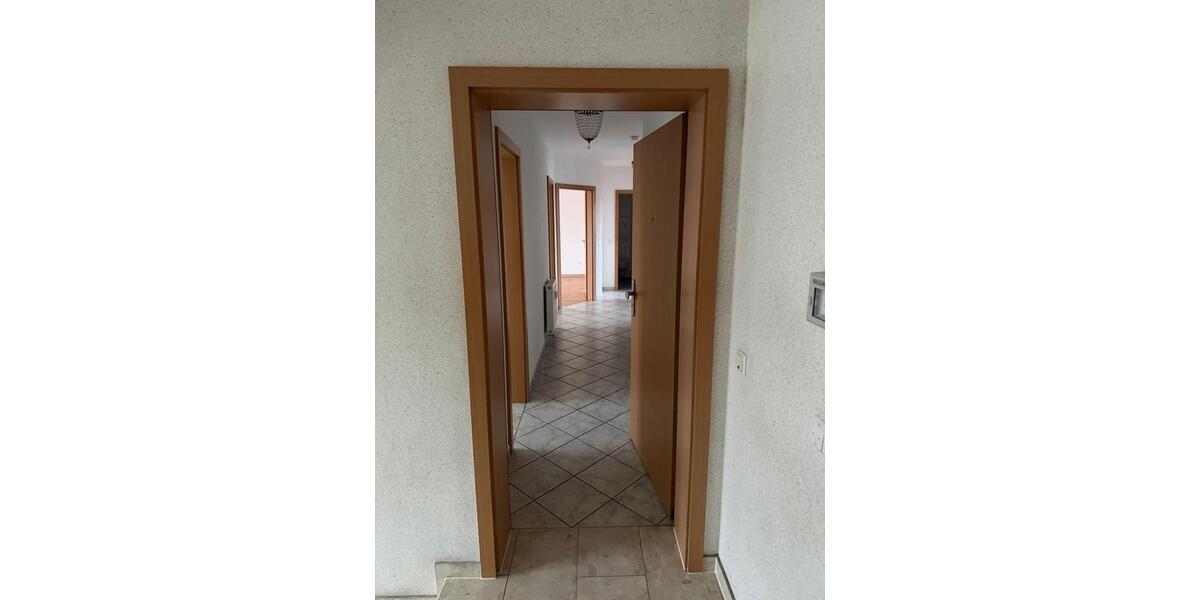 Etagenwohnung Dinslaken - 3.5 Zimmer, 79 m&sup2;, 1.100&euro; | Angebot:26023949