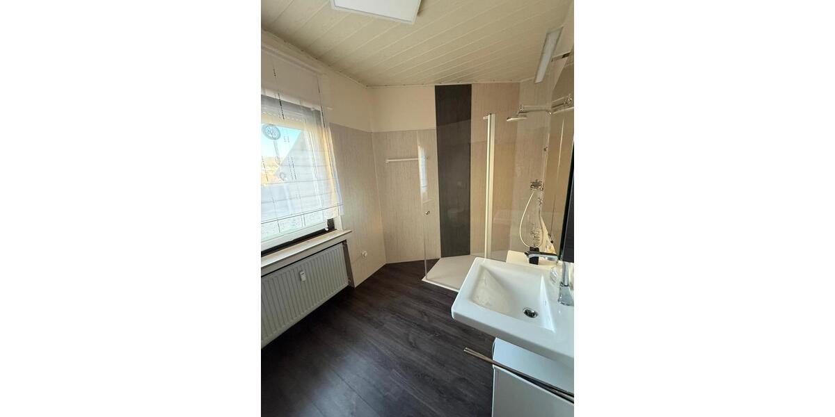 Erdgeschoßwohnung Warburg - 3 Zimmer, 95 m&sup2;, 600&euro; | Angebot:25988577