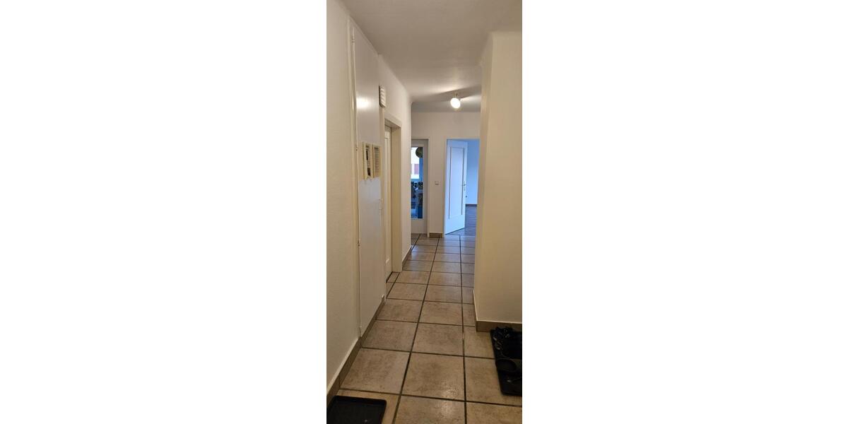 Helles freies WG Zimmer in Top Lage 1 zimmer