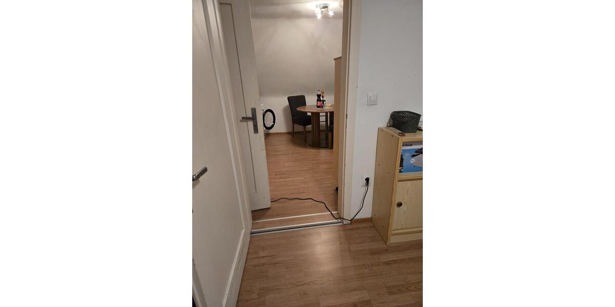 Dachgeschoßwohnung Eschwege - 2 Zimmer, 44 m&sup2;, 300&euro; | Angebot:24380361