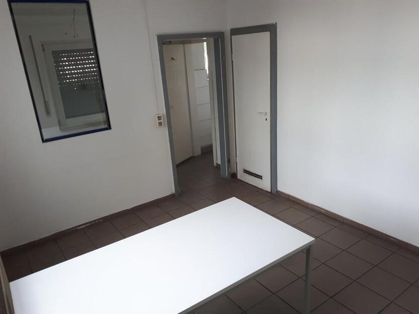 Halle Lagerhalle Kalthalle Freifläche Hamm Rathenaustraße zimmer