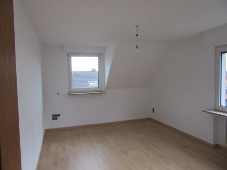 Tolle 3- Zimmerwohnung mit Balkon und Gartenteil 3 zimmer