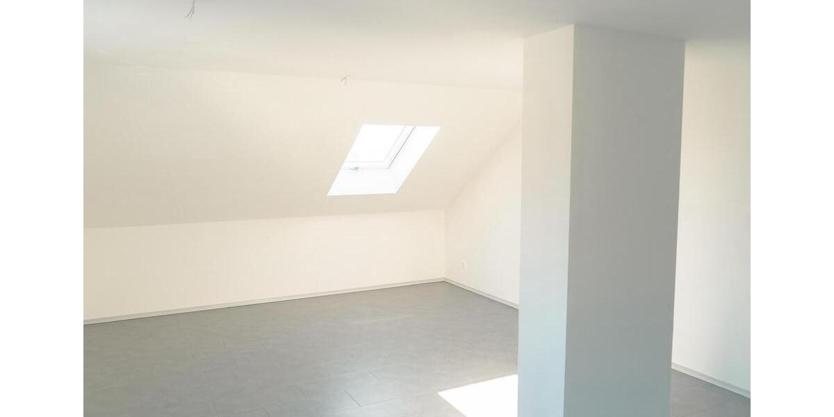 Dachgeschoßwohnung Passau Maierhof - 3 Zimmer, 93 m&sup2;, 875&euro; | Angebot:25840218