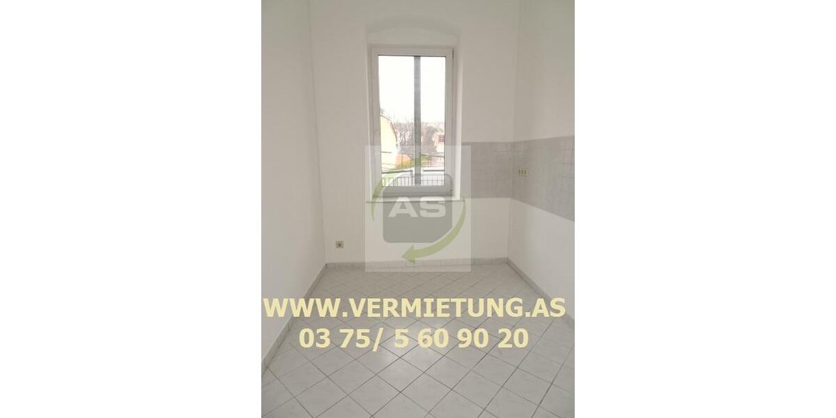 Etagenwohnung Zwickau - 5 Zimmer, 105 m&sup2;, 695&euro; | Angebot:26587847