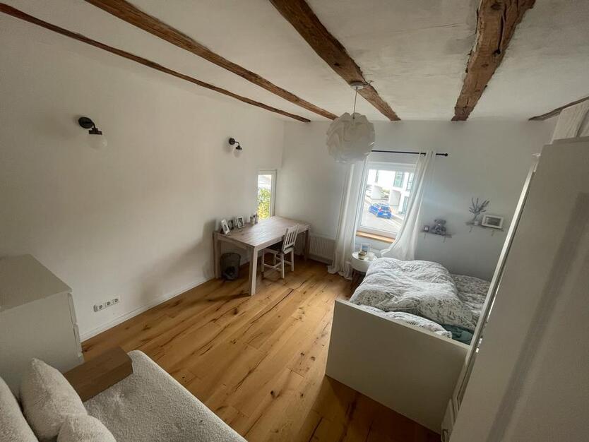Zimmer zur Zwischenmiete (SeptemberOktober) in FamilienWohnung