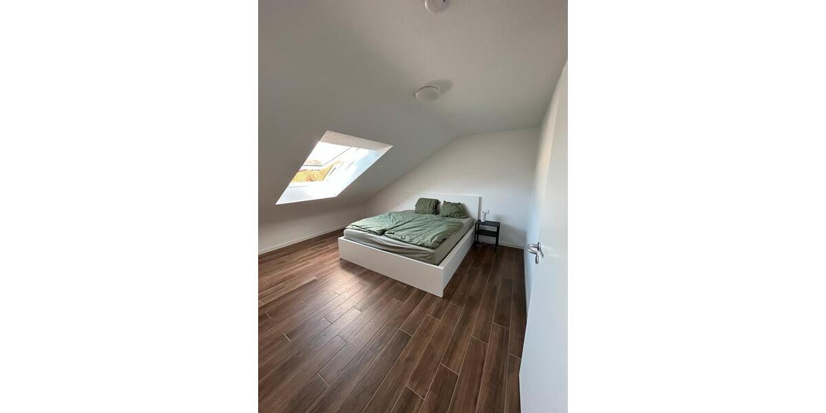Dachgeschoßwohnung Wiesloch - 3 Zimmer, 70 m&sup2;, 814&euro; | Angebot:26020175
