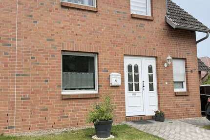 Haus Bismark - 4 Zimmer, 100 m&sup2;, 650&euro; | Angebot:27243486