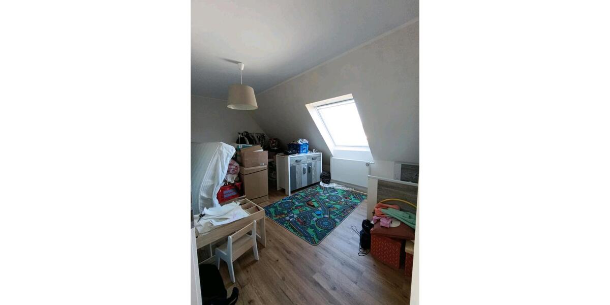 Dachgeschoßwohnung Büdelsdorf - 3 Zimmer, 70 m&sup2;, 900&euro; | Angebot:26272797