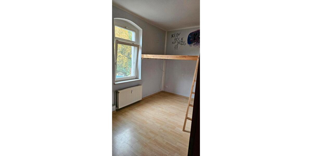 Etagenwohnung Oberlungwitz - 4 Zimmer, 106 m&sup2;, 750&euro; | Angebot:24159499