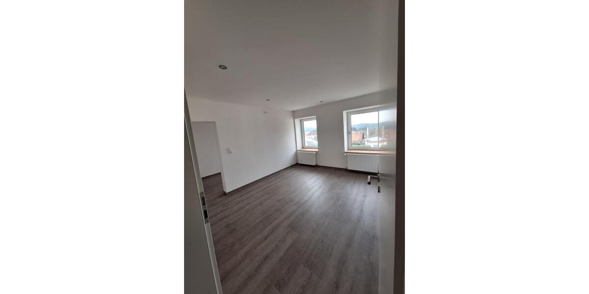 Etagenwohnung Großlittgen - 6 Zimmer, 160 m&sup2;, 1.300&euro; | Angebot:25638113
