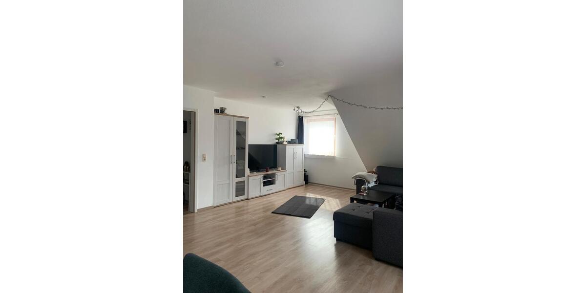 Dachgeschoßwohnung Siegen Eiserfeld - 2 Zimmer, 80 m&sup2;, 670&euro; | Angebot:26705748
