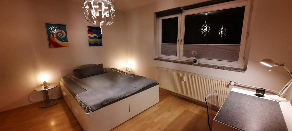2,5-Zimmer Wohnung m. südwest Balkon, ruhig, hell (möbliert) zimmer