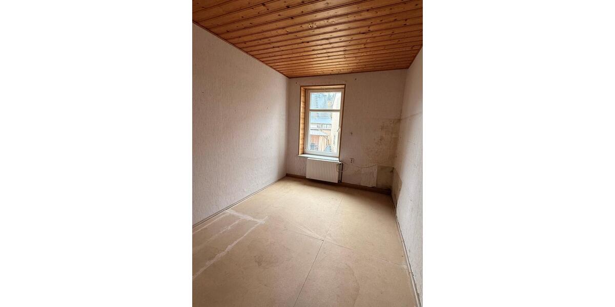 Hochparterre Ehrenfriedersdorf - 3 Zimmer, 78 m&sup2;, 549&euro; | Angebot:24616200