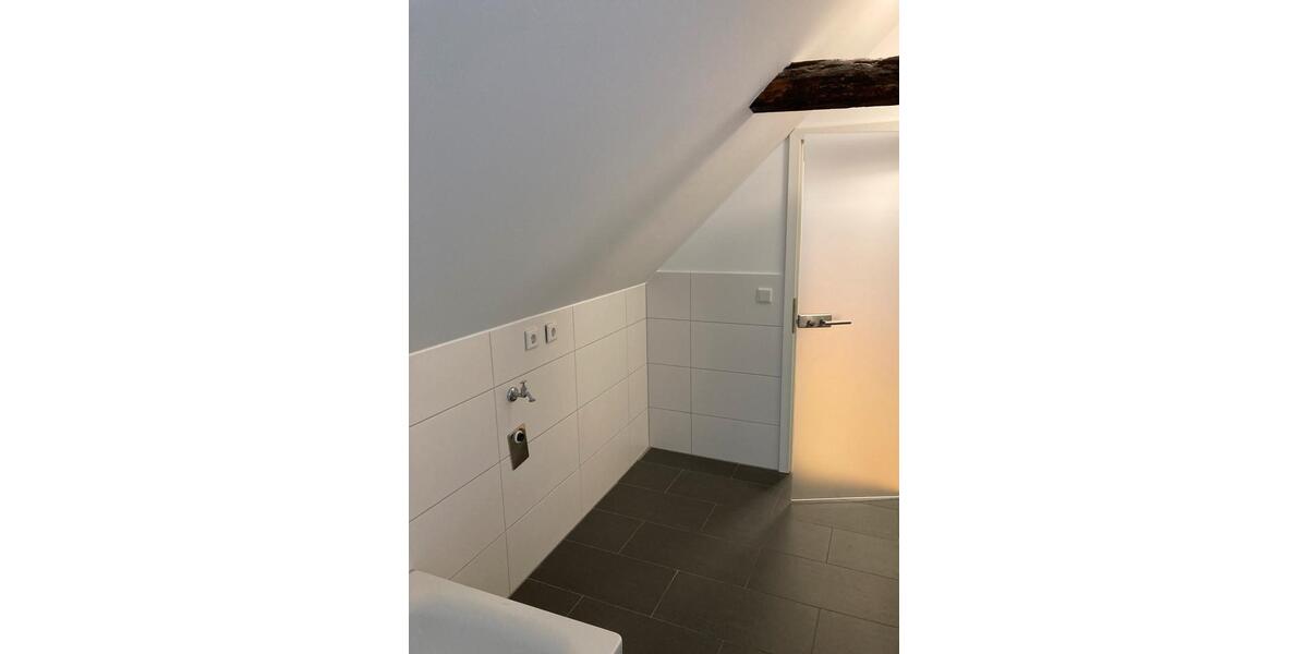 Dachgeschoßwohnung Warstein - 5 Zimmer, 129 m&sup2;, 900&euro; | Angebot:26612574
