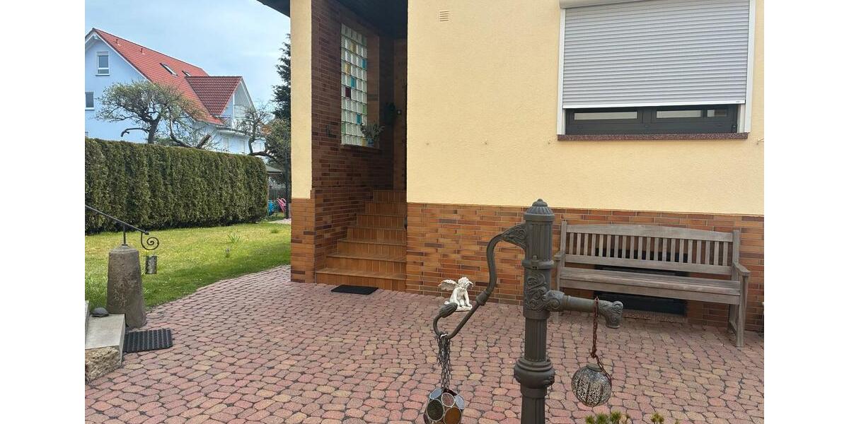 Erdgeschoßwohnung Petersberg - 1 Zimmer, 42 m&sup2;, 450&euro; | Angebot:26087539
