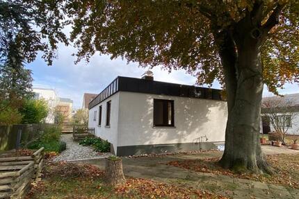 Haus Regensburg Konradsiedlung - 5 Zimmer, 135 m&sup2;, 2.190&euro; | Angebot:24752741