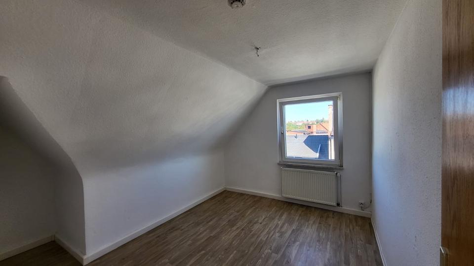 Dachgeschoßwohnung Nordhausen - 3 Zimmer, 65 m&sup2;, 338&euro; | Angebot:21126927