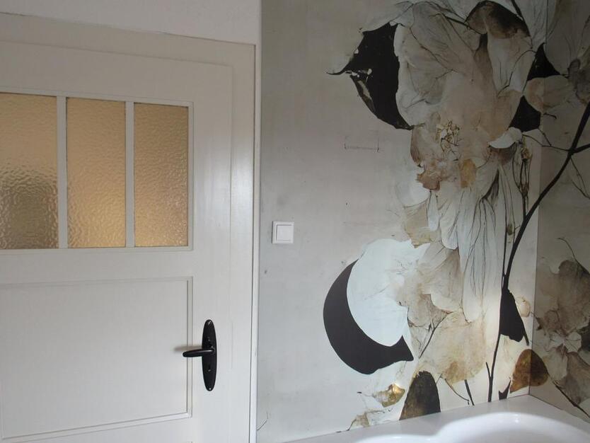 Exklusive 3-Zimmer DG-Wohnung in stilvoller Jugendstilvilla