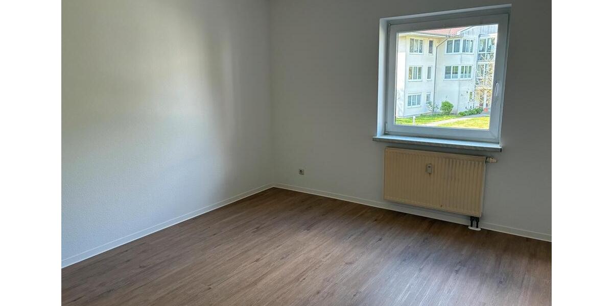 Etagenwohnung Forst (Lausitz) - 2 Zimmer, 64 m&sup2;, 400&euro; | Angebot:26545686