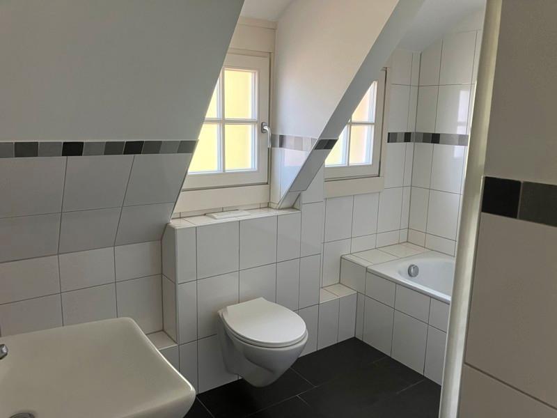 Individuelle 3-Zimmer-Dachgeschosswohnung in guter Wohnlage zimmer