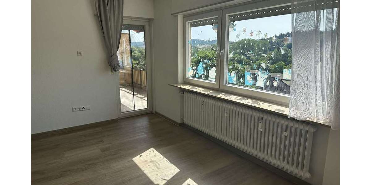 Etagenwohnung Pforzheim Eutingen - 3 Zimmer, 77 m&sup2;, 650&euro; | Angebot:26756884