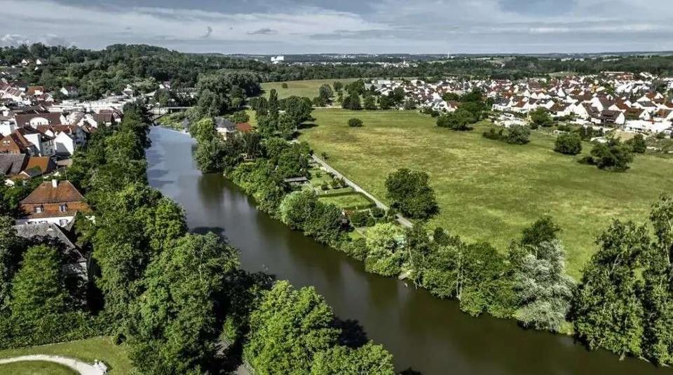 Etagenwohnung Oedheim - 3 Zimmer, 105 m&sup2;, 1.445&euro; | Angebot:23119450