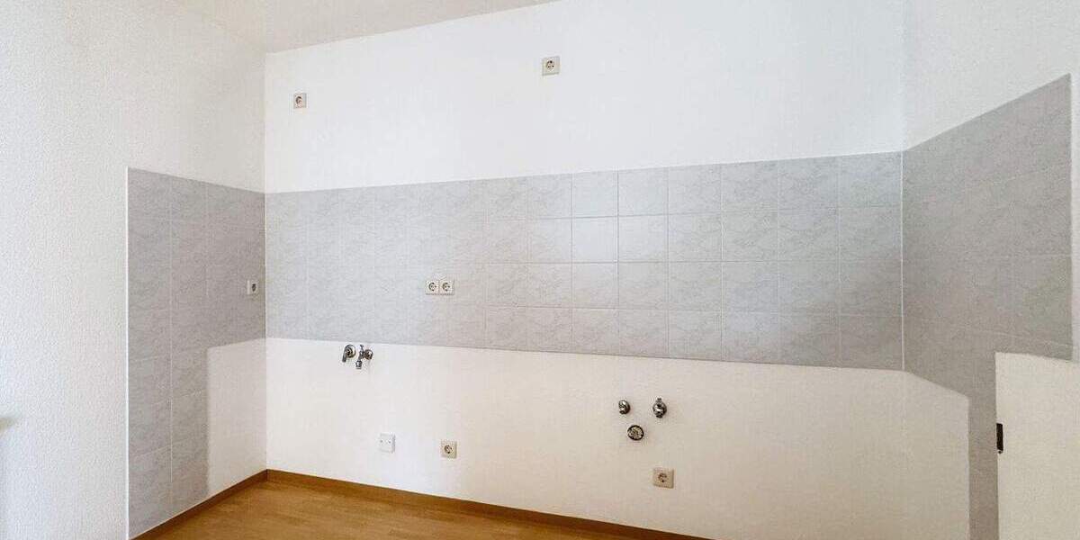 Etagenwohnung Aken - 2 Zimmer, 64 m&sup2;, 335&euro; | Angebot:25665488