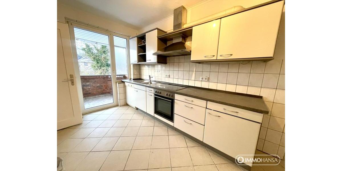 Frisch renovierte 4-Zimmer Wohnung mit Altbau-Charme in zentraler Lage in Uelzen mit Balkon und EBK 4 zimmer