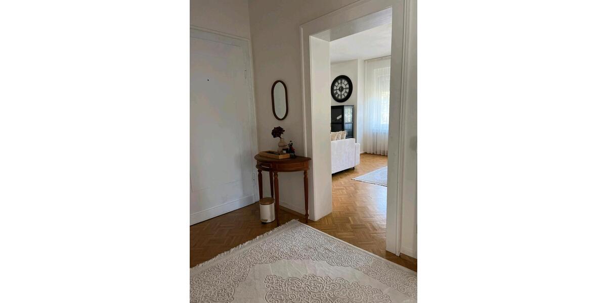 Zentrale Wohnung 96m² sofort verfügbar 3 zimmer