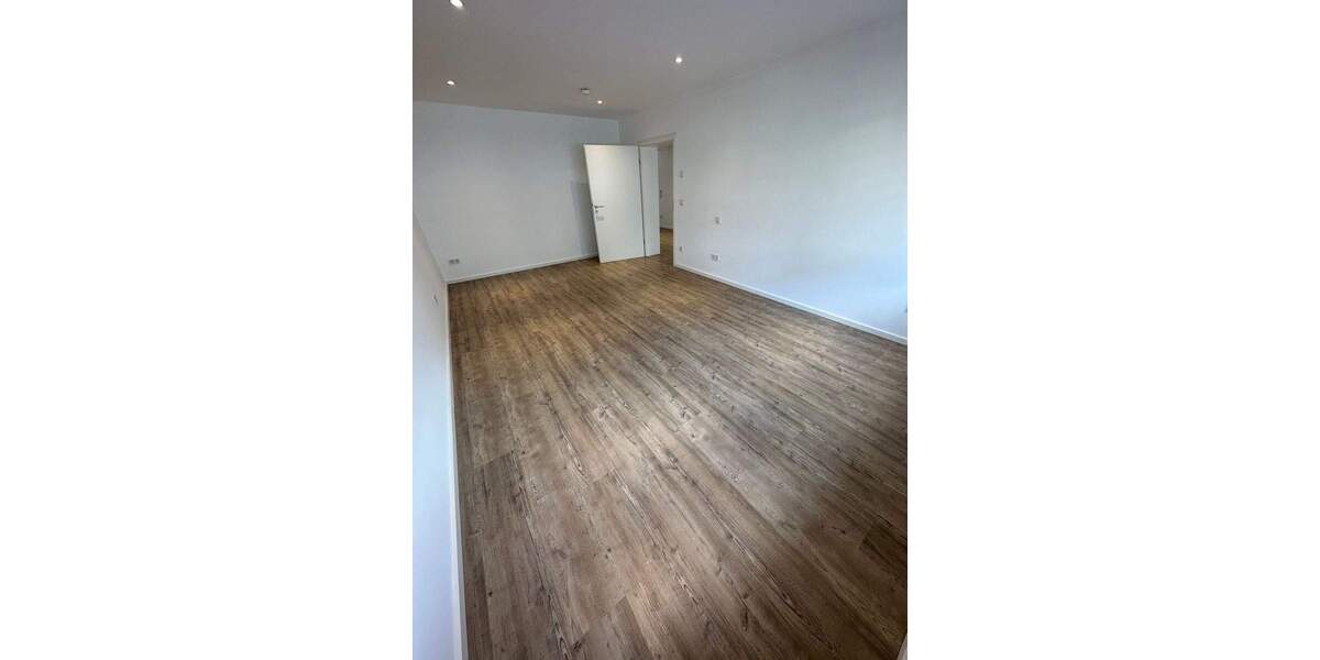 Etagenwohnung Trier Innenstadt - 2 Zimmer, 97 m&sup2;, 1.330&euro; | Angebot:26657282