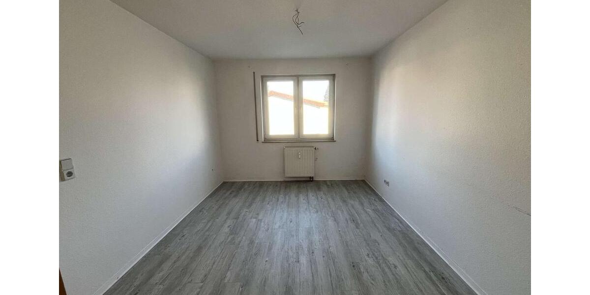 Erdgeschoßwohnung Halberstadt - 2 Zimmer, 64 m&sup2;, 349&euro; | Angebot:25903042