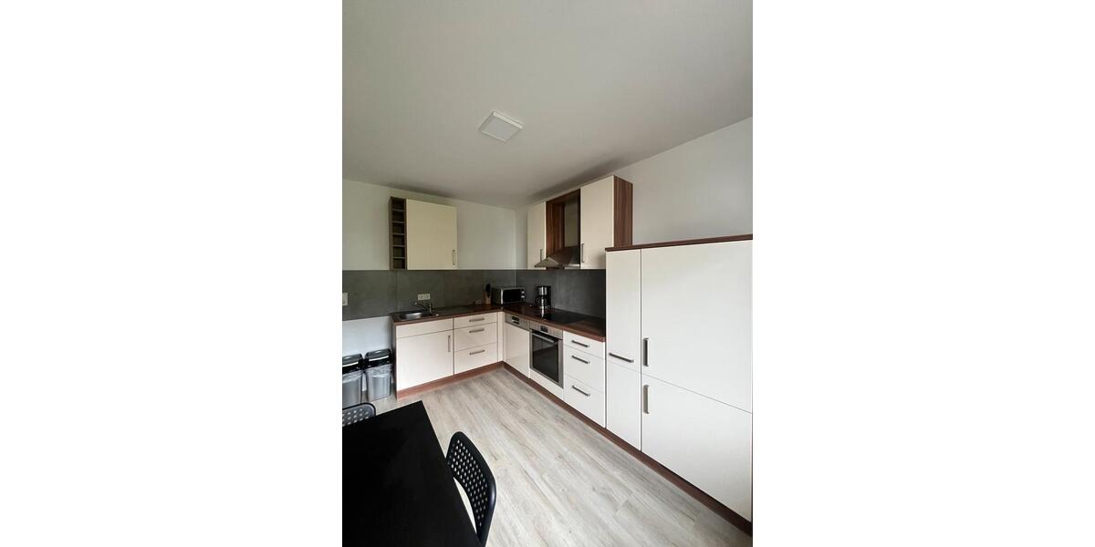 Wohnen auf Zeit Windeck - 3 Zimmer, 90 m&sup2;, 18&euro; | Angebot:25167326