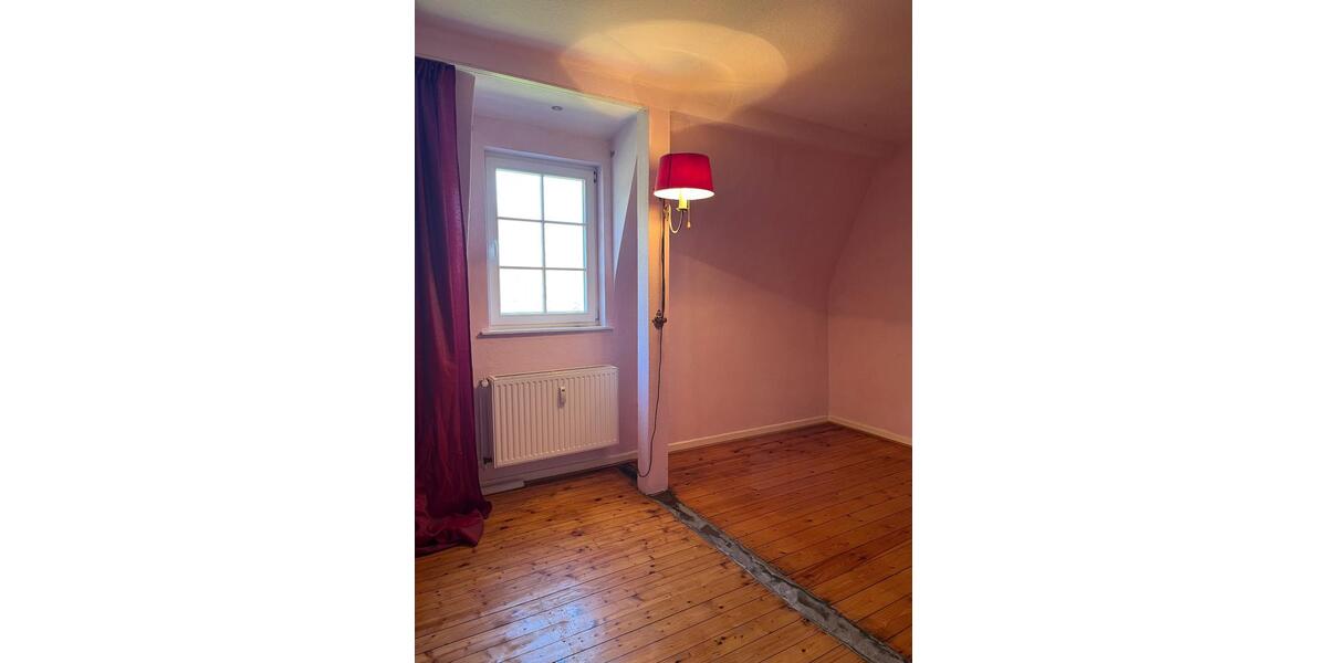 Etagenwohnung Kassel Harleshausen - 6 Zimmer, 113 m&sup2;, 1.100&euro; | Angebot:26194627